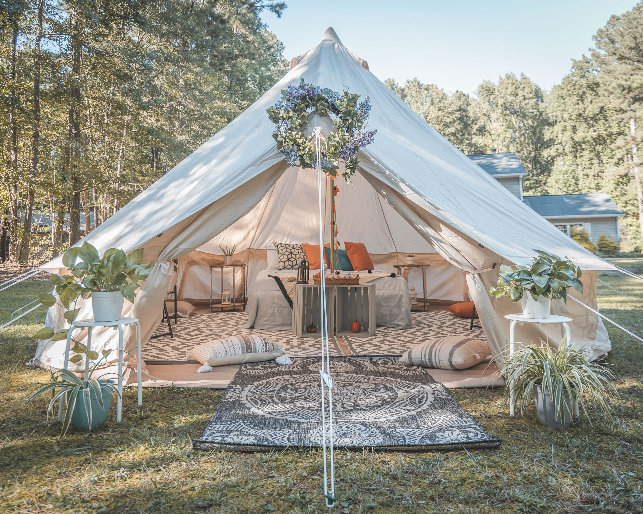 https://voyageatl.com/wp-content/uploads/2022/01/c-PersonalOanaMoraru__outdoorluxurycampingatlanta_1640110158539.jpg